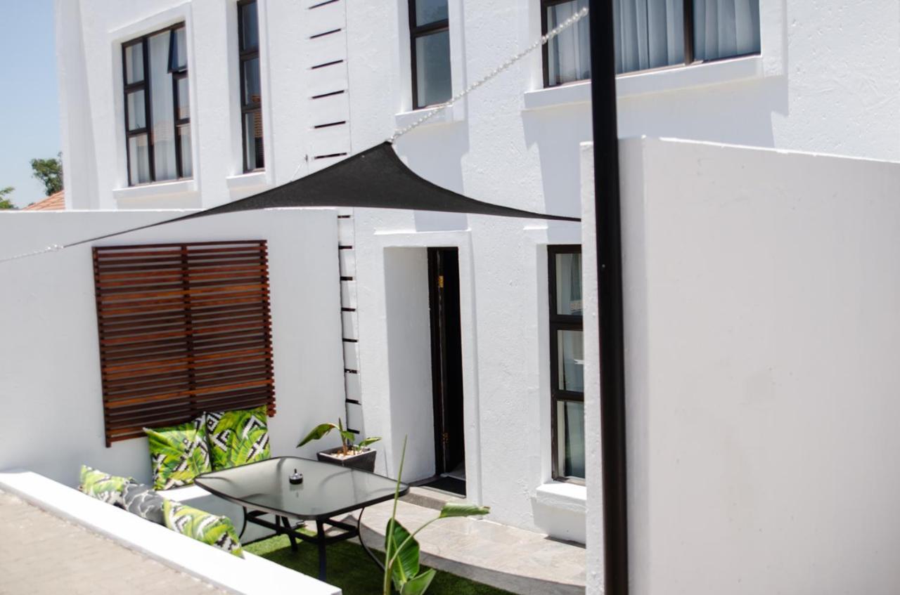 The Royal Bryanston Hotel Johannesburg Exterior photo